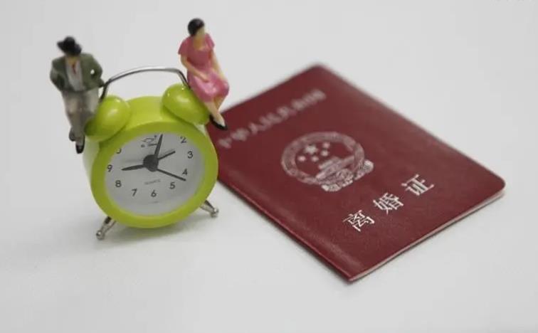 暧昧聊天算出轨证据吗?深圳离婚诉讼费多少钱