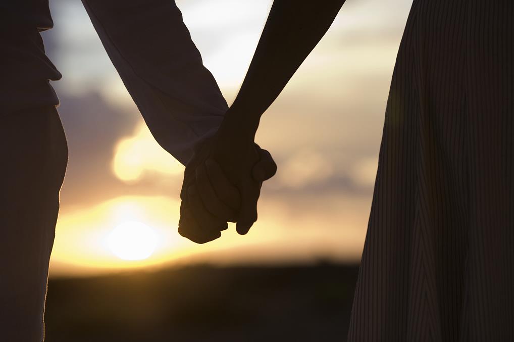 离婚债务归男方女方还需要承担吗?深圳请离婚律师的费用