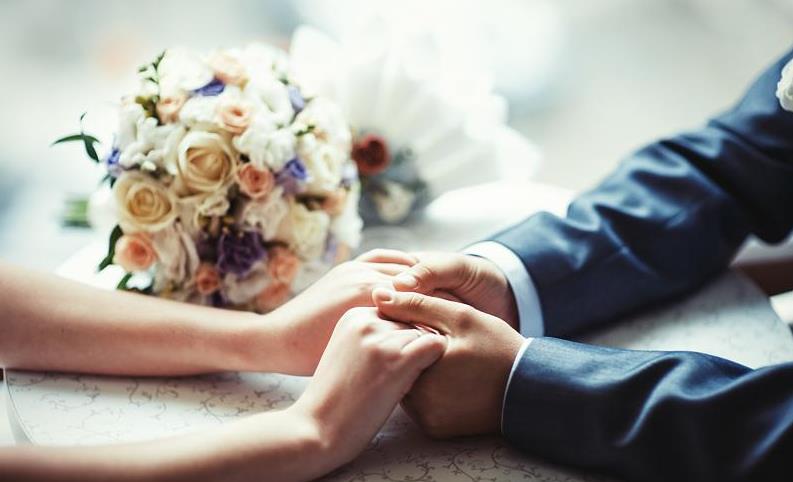 子女探望权与孩子学习发生冲突该如何解决？深圳专业离婚律师事务所